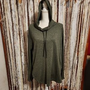 Athleta Green Untempo Shirt Size LG